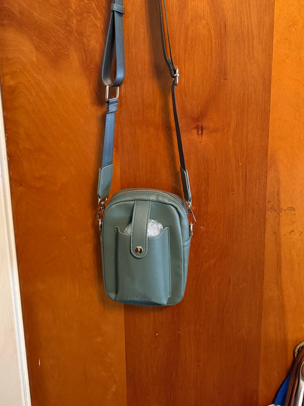 NWOT Modern + Chic Holland Crossbody bag - Picture 4 of 8